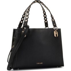 Torebka LIU JO - M Satchel N69042 E0033 Nero 22222. Czarne torebki klasyczne damskie Liu Jo, bez wzorów, ze skóry ekologicznej, klasyczne, bez dodatków. Za 779,00 zł.