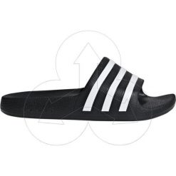 Klapki ADIDAS adilette Aqua K F35556. Czarne klapki damskie Adidas, bez wzorów, bez obcasa. Za 69,00 zł.