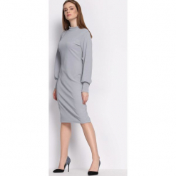 Szara Sukienka Loyality. Szare sukienki damskie dzianinowe marki Born2be, na imprezę, l, eleganckie, z okrągłym kołnierzem, z długim rękawem, midi. Za 79,99 zł.