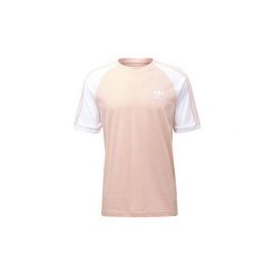 T-shirty z krótkim rękawem adidas Koszulka 3-Stripes. Różowe koszulki męskie Adidas, s, bez wzorów, bez kołnierzyka, z krótkim rękawem, krótkie. Za 119,00 zł.