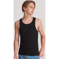 Tank top z prazkowanej dzianiny - Czarny. Czarne t-shirty męskie Reserved, xl, bez wzorów, z dzianiny, bez kołnierzyka. Za 29,99 zł.