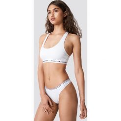 Tommy Hilfiger Stringi 3-pak - White. Białe stringi TOMMY HILFIGER. Za 161,95 zł.