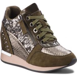 Sneakersy XTI - 48262 Kaki. Zielone sneakersy damskie Xti, ze skóry ekologicznej. W wyprzedaży za 179,00 zł.