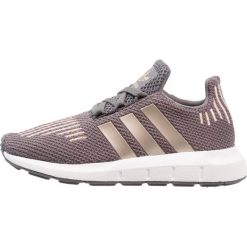 Adidas Originals SWIFT RUN Tenisówki i Trampki grey five/copper metallic/footwear white. Szare tenisówki męskie adidas Originals, z materiału. Za 279,00 zł.