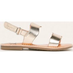 Pepe Jeans - Sandały dziecięce Mandy Waves. Żółte sandały dziewczęce Pepe Jeans, z jeansu, bez zapięcia. W wyprzedaży za 159,90 zł.