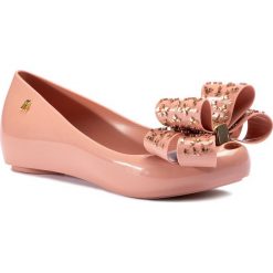 Baleriny MELISSA - Ultragirl Sweet Xvi Ad 32496 Old Rose 16332. Czerwone baleriny damskie marki Melissa, z tworzywa sztucznego, klasyczne. Za 279,00 zł.
