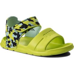 Sandały PUMA - Wild Sandal Injex Camo PS 365081 01 Peacoat/Limepunch. Zielone sandały męskie Puma, z tworzywa sztucznego, bez zapięcia. W wyprzedaży za 109,99 zł.