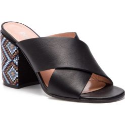 Klapki POLLINI - SA28128C17TD200A Nero/Azz. Czarne klapki damskie marki Pollini, bez wzorów, ze skóry, bez obcasa, na obcasie. Za 1219,00 zł.