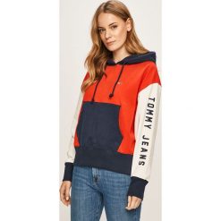Tommy Jeans - Bluza. Czerwone bluzy damskie Tommy Jeans, s, bez wzorów, z bawełny, bez rękawów, z kapturem. Za 429,90 zł.