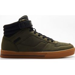 Wysokie sneakersy - Khaki. Brązowe sneakersy męskie Cropp, bez zapięcia. Za 159,99 zł.