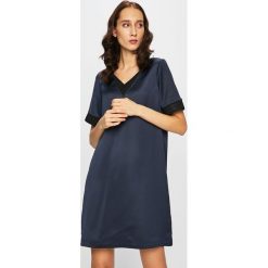 Scotch & Soda - Sukienka. Niebieskie sukienki damskie Scotch & Soda, na co dzień, s, bez wzorów, z poliesteru, casualowe, bez kołnierzyka, z krótkim rękawem, krótkie, mini, proste. W wyprzedaży za 269,90 zł.
