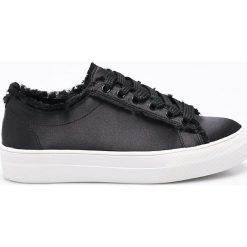Steve Madden - Tenisówki Greyla. Czarne tenisówki damskie marki Steve Madden, z materiału, na sznurówki. W wyprzedaży za 219,90 zł.