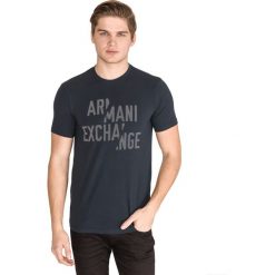 Armani Exchange Koszulka Niebieski. Niebieskie podkoszulki męskie Armani Exchange, l, z nadrukiem, z elastanu, bez kołnierzyka, krótkie. Za 264,95 zł.