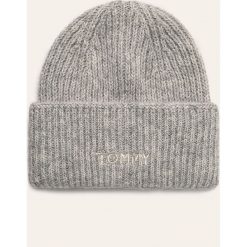 Tommy Hilfiger - Czapka. Szare czapki damskie TOMMY HILFIGER, bez wzorów, z wełny. W wyprzedaży za 139,90 zł.
