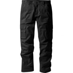 Spodnie "bojówki" z powłoką z teflonu Regular Fit Straight bonprix czarny. Czarne bojówki męskie bonprix. Za 124,99 zł.