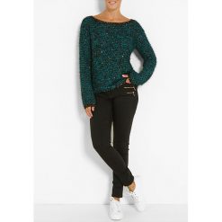 Sweter w kolorze zielonym. Zielone swetry damskie Jacqueline Riu, bez wzorów, ze splotem, klasyczne, bez rękawów, bez kaptura. W wyprzedaży za 79,95 zł.
