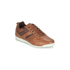 Buty Umbro HADER. Pomarańczowe trampki męskie Umbro, bez wzorów, bez zapięcia. Za 179,10 zł.