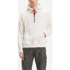 Levi's - Bluza Justin Timberlake. Czerwone bluzy męskie Levi's®, s, z nadrukiem, z bawełny, z kapturem, z krótkim rękawem, krótkie, z kapturem. W wyprzedaży za 239,90 zł.