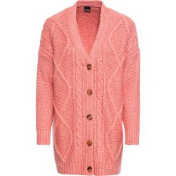 Sweter rozpinany oversize w warkocze bonprix jasnoróżowy melanż. Różowe swetry damskie bonprix, bez wzorów, bez rękawów, bez kaptura. Za 89,99 zł.