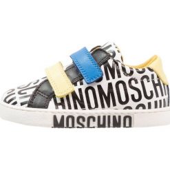 MOSCHINO Tenisówki i Trampki bianco/nero/giallo/bluette. Szare trampki męskie marki MOSCHINO, ze skóry. W wyprzedaży za 629,30 zł.