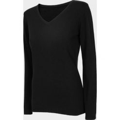 Sweter damski SWD602 - głęboka czerń - Outhorn. Bluzy damskie Outhorn, bez wzorów, bez rękawów, bez kaptura. W wyprzedaży za 79,99 zł.