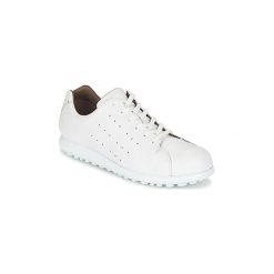 Buty Camper PELOTAS XL. Białe trampki i tenisówki damskie marki Camper, bez wzorów, bez zapięcia. Za 543,20 zł.