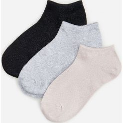 Skarpetki stopki 3 pack - Czarny. Czarne skarpetki damskie Reserved, bez wzorów. Za 24,99 zł.