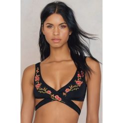 Bikini: Less Is More Góra bikini Zoe – Black
