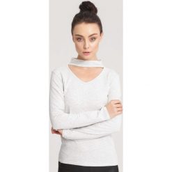 Jasnoszara Bluzka Disillusion. Białe bluzki damskie other, l. Za 29,99 zł.