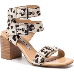 Sandały BRONX - 84759-H BX 1558 Dalmation 148. Brązowe klapki damskie Bronx, bez wzorów, ze skóry, bez obcasa, na obcasie. W wyprzedaży za 309,00 zł.