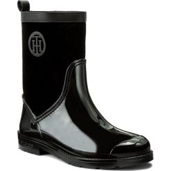 Kalosze TOMMY HILFIGER - Oxford 8RW FW0FW01816 Black 990. Czarne buty zimowe damskie marki Lemon Jelly, z gumy. W wyprzedaży za 319,00 zł.