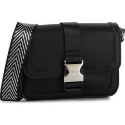 Torebka GABOR - 8347-60 Czarny. Czarne listonoszki damskie Gabor, bez wzorów, ze skóry ekologicznej, eleganckie, na ramię, bez dodatków. Za 329,00 zł.