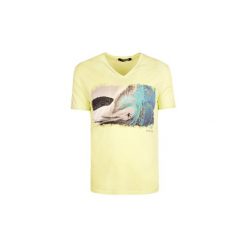 T-shirty z krótkim rękawem Guess 62H604-6051Z-C818-0. Zielone t-shirty męskie Guess, s, z aplikacjami, bez kołnierzyka, krótkie. Za 99,00 zł.