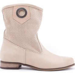 Ażurowe botki na niskim obcasie - skóra naturalna - model 269 - kolor beżowy. Brązowe botki damskie Zapato, na wiosnę, ze skóry, eleganckie, na niskim obcasie, na płaskiej podeszwie, bez zapięcia. W wyprzedaży za 259,00 zł.
