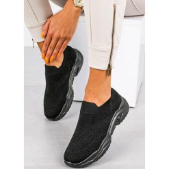 Czarne buty sportowe slip on casu h663-1908. Czarne buty sportowe damskie Casu, bez wzorów, sportowe. Za 59,99 zł.