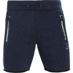 Spodenki i szorty męskie: Superdry GYM TECH STRIPE SLIM SHORT Krótkie spodenki sportowe midnight navy marl/grey grit