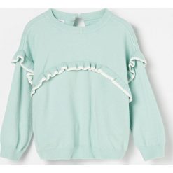 Sweter zdobiony falbankami - Zielony. Zielone swetry damskie Reserved, z aplikacjami, bez rękawów, bez kaptura. Za 49,99 zł.
