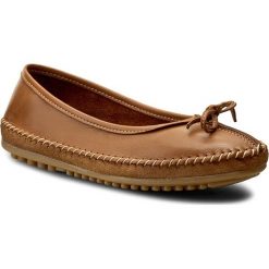 Półbuty LASOCKI - F361 Camel. Brązowe półbuty damskie skórzane Lasocki, na płaskiej podeszwie. W wyprzedaży za 69,99 zł.