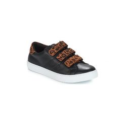 Buty André PADDLE. Czarne trampki i tenisówki damskie Andre, bez wzorów, bez zapięcia. Za 311,20 zł.