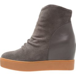 Botki damskie: Shoe The Bear TRISH Botki na obcasie dark grey