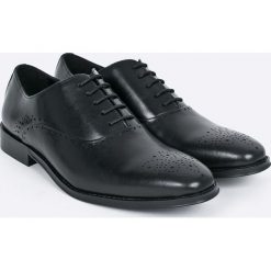 Steve Madden - Półbuty Vear. Czarne buty wizytowe męskie Steve Madden, bez wzorów, ze skóry, wizytowe, na sznurówki. W wyprzedaży za 299,90 zł.