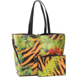 Torebka VERSACE JEANS COUTURE - E1VVBB50 71501 982. Czarne torebki klasyczne damskie Versace Jeans Couture, bez wzorów, z jeansu, klasyczne, bez dodatków. Za 629,00 zł.