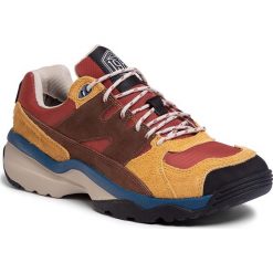 Półbuty MERRELL - Boulder Range J000527 Redwood. Pomarańczowe półbuty męskie Merrell, na co dzień, bez wzorów, ze skóry, eleganckie, bez zapięcia. W wyprzedaży za 359,00 zł.
