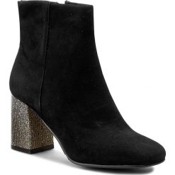 Botki SAGAN - 2722 Czarny Welur/Srebro. Czarne buty zimowe damskie marki Sagan, z gumy. W wyprzedaży za 249,00 zł.
