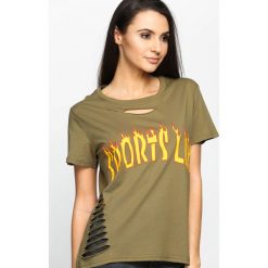 Bluzki damskie: Khaki T-shirt In The Fire