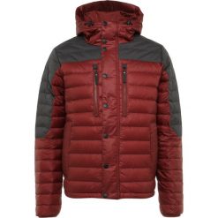 Jack Wolfskin RICHMOND JACKET MEN Kurtka zimowa redwood. Czarne kurtki sportowe męskie marki Jack Wolfskin, l, z poliesteru, z kapturem. Za 839,00 zł.