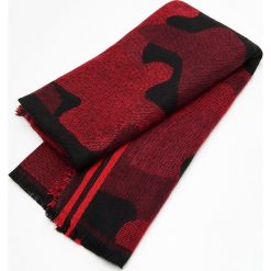 Wzorzysty szalik - Czerwony. Czerwone szaliki damskie marki Cropp. Za 59,99 zł.