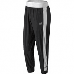 New Balance WP91259BKW. Czarne spodnie damskie marki New Balance, na jesień, xs, bez wzorów, z tkaniny, do biegania. Za 299,99 zł.