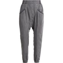 Cream DAISY PANTS Spodnie materiałowe castlerock. Szare spodnie damskie marki Cream, bez wzorów, z poliesteru. Za 379,00 zł.