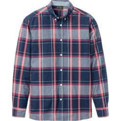 Koszula z długim rękawem w kratę bonprix ciemnoniebiesko-koralowo-biały w kratę. Niebieskie koszule męskie bonprix, xl, bez wzorów, z bawełny, bez kołnierzyka, z długim rękawem. Za 74,99 zł.